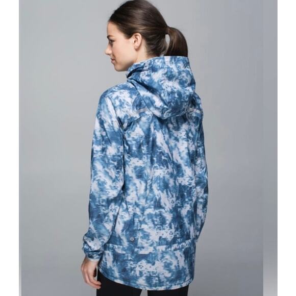 Lululemon Miss Misty II Reflective Hooded Jacket Size 6 - Picture 2 of 11